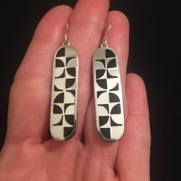 Vintage Black and Silver Tone Hook Dangle Earrings - Picture 4 of 6